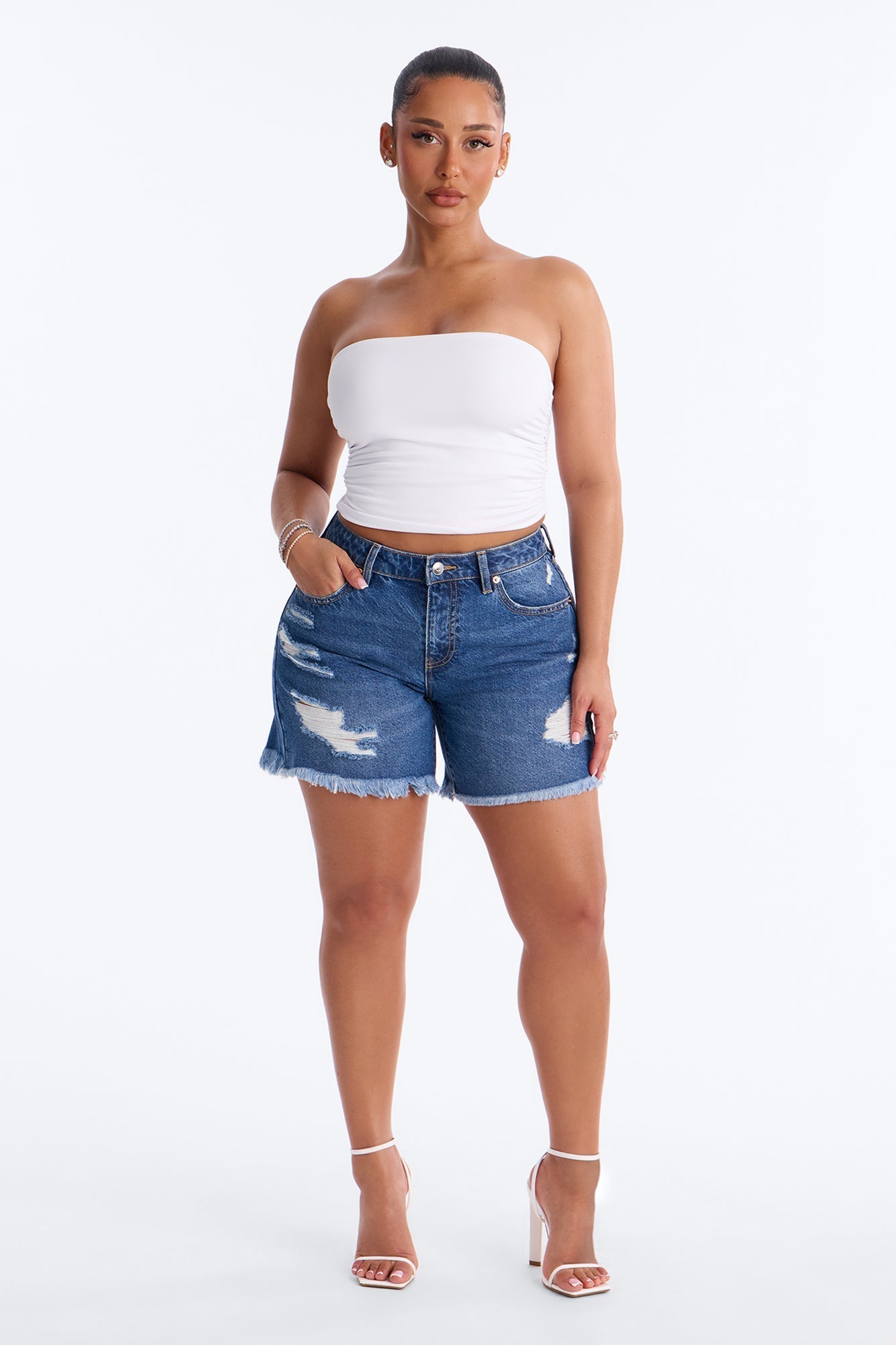 No Signal Ripped Denim Shorts - Medium Wash