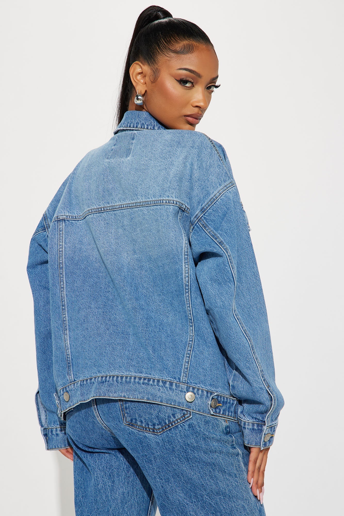 High Standards 90's Boyfriend Denim Trucker Jacket - Medium Wash